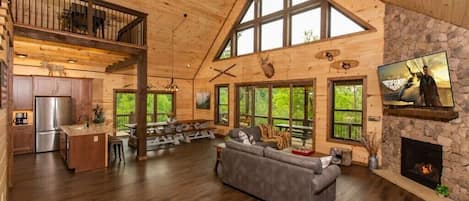 Smart TV, chimenea, videojuegos y futbolito