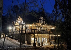 Exterior - ❤️ New Luxury Pool Cabin-Huge-KingBeds-Sleeps22-Message Host for SPECIALS ❤️ (Sevierville)