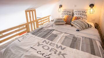 Bureau, fer et planche Ă repasser, lit parapluie, Wi-Fi gratuit