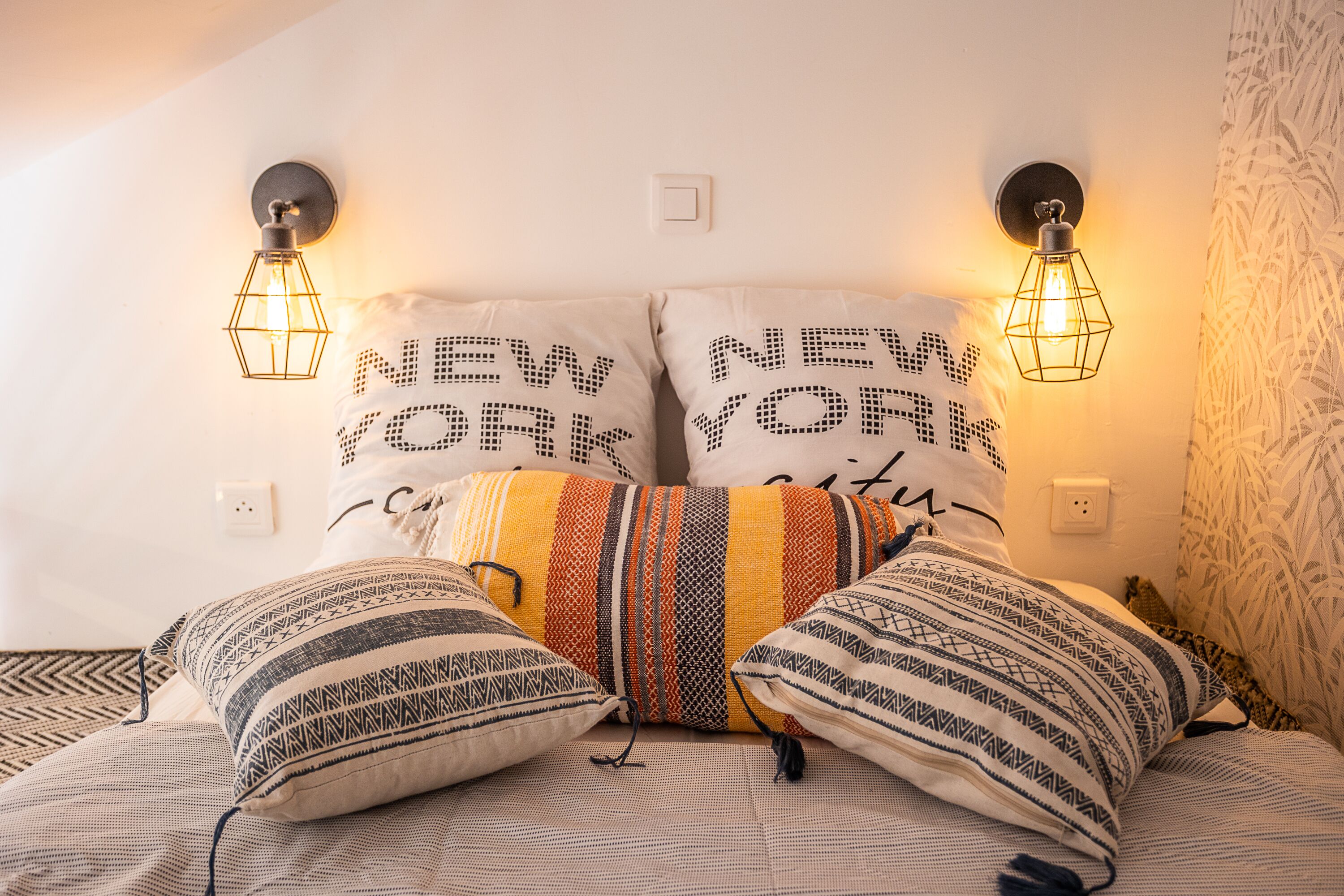 Bureau, fer et planche à repasser, lit parapluie, Wi-Fi gratuit