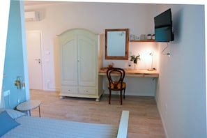 Standard Double Room | Free WiFi