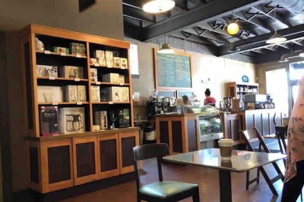 Sunergos coffee shop