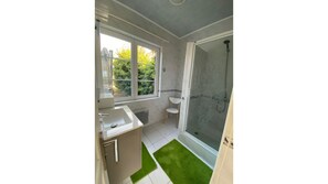 Dusch och toalettpapper