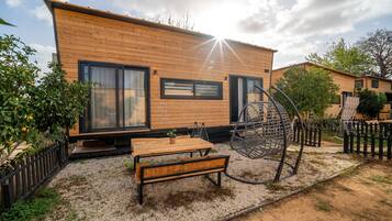 Family Condo, 2 Bedrooms | Desk, laptop workspace, iron/ironing board, free WiFi