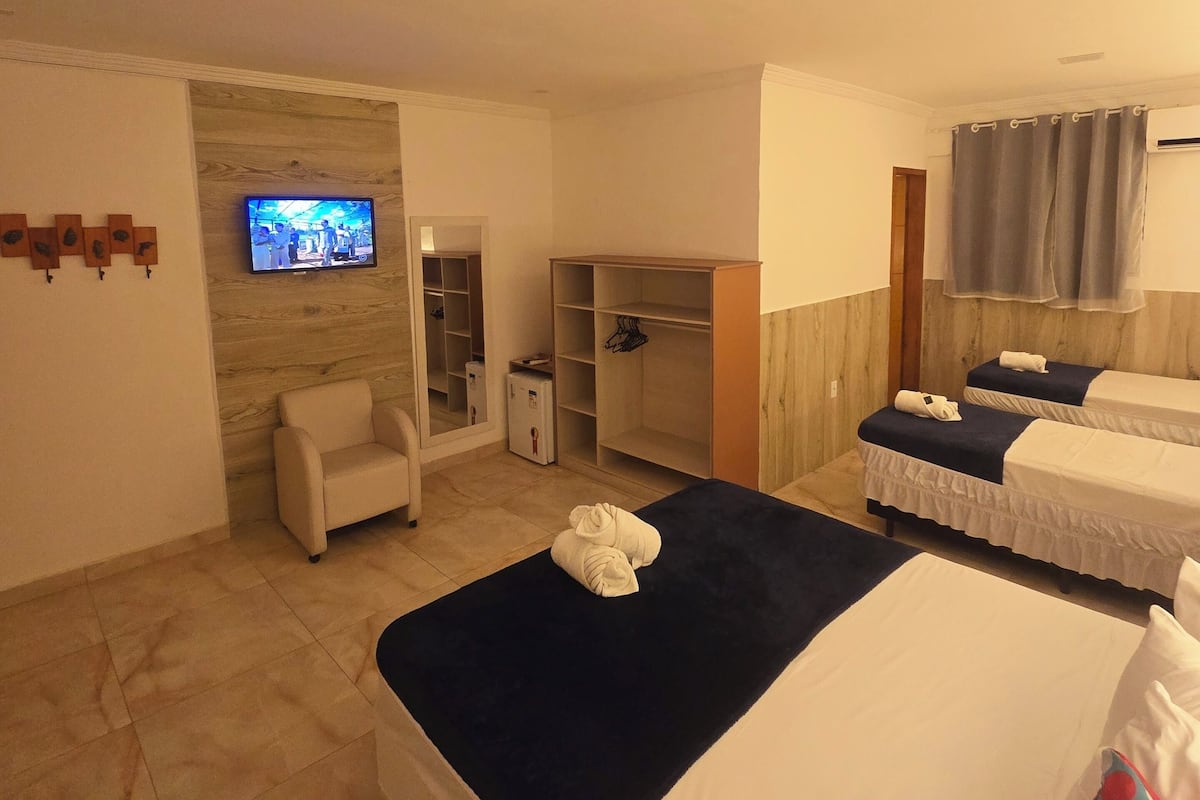 In-room safe, free WiFi