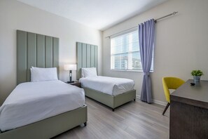 3 bedrooms, desk, iron/ironing board, travel cot