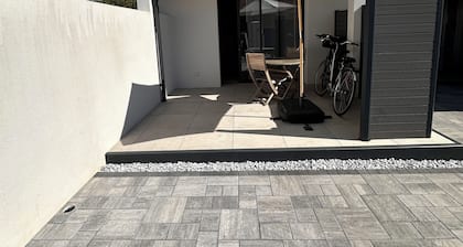 Studio PROCHE PLAGES 20m2,terrasse,parking gratuit