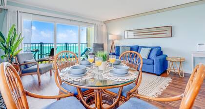 Oceanfront condo with balcony, great view, pool, hot tub - 50 ft to beach