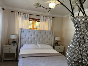 2 bedrooms, desk, iron/ironing board, free WiFi