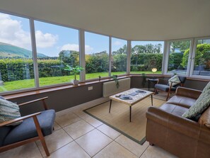 Cottage | Living area