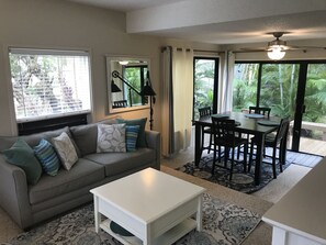 Smart TV, books - Aloha! The North Shore of Kauai awaits in this amazing, centrally located Condo! (Princeville)