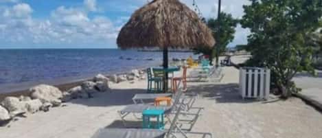 Liegestühle, Strandtücher