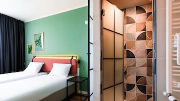 Quarto duplo clássico, 1 quarto, para não fumantes, ar-condicionado | 1 quarto, escrivaninha, cortinas blackout, roupa de cama