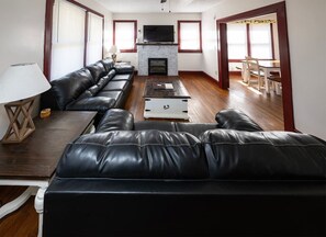 TV, fireplace, video games, streaming services
