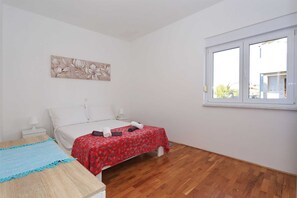2 Schlafzimmer, Bügeleisen/Bügelbrett, kostenloses WLAN, Bettwäsche