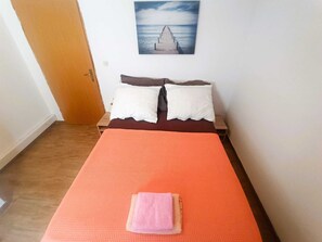 1 quarto, ferros/tábuas de passar roupa, Wi-Fi de cortesia
