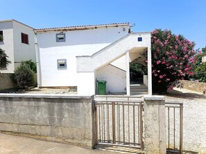 Property grounds - New! Apartment Babic 2 (Vir)