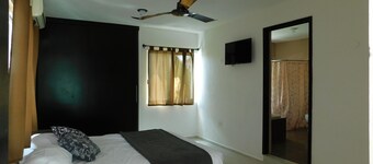 HIGH FLOOR APARTMENT IN FRONT OF THE BEST ECOLOGICAL PARK IN MERIDA