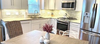 100 Steps to the Beach w/ Parking, Patios, Decks