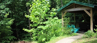 Lazy Lane Cabins - Hemlock