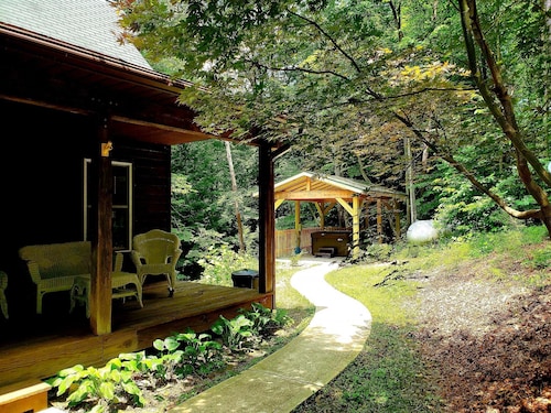 Lazy Lane Cabins - Hemlock