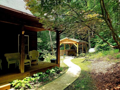 Lazy Lane Cabins - Hemlock