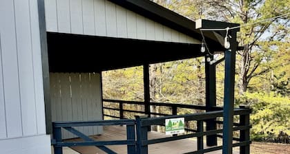 Lazy Lane Cabins - Blue Jay