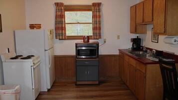 Frigorífic, microones, forn i placa de cuina