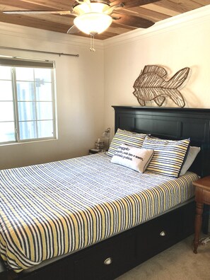 3 bedrooms, desk, free WiFi, bed sheets