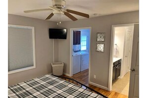 2 habitaciones, tabla de planchar con plancha y wifi gratis 