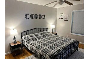 2 bedrooms, iron/ironing board, free WiFi, bed sheets