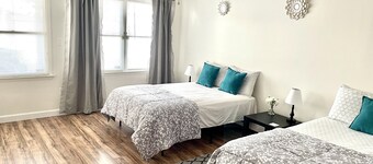 Comfy, Clean & Spacious w/2 TVs, parking, laundry 