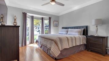 2 bedrooms, iron/ironing board, travel cot, free WiFi