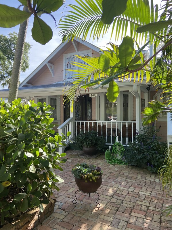 Exterior - Porch Suite Historic Downtown Stuart (Stuart)