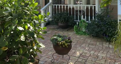 Porch Suite Historic Downtown Stuart