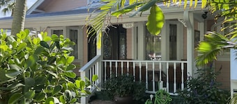 Porch Suite Historic Downtown Stuart