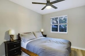 3 bedrooms, iron/ironing board, WiFi, bed sheets - Luxe Family Home | Sleeps 7 | South Austin! (Austin)