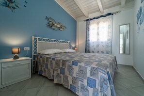 2 bedrooms, bed sheets