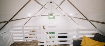 Modern Farmhouse Cottage on 250 Acre Farm Near Ark: No Cleaning Fee!