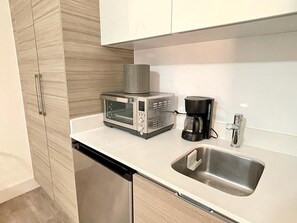 Interior - Cozy apartment, 1 step away from the beach! in the most luxurious area of Miami (Hollywood)