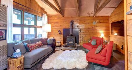 Cozy Catskills Cabin with EV Charger & Private Sauna – Peaceful Summer Escape