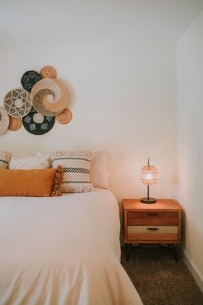 2 bedrooms, desk, iron/ironing board, free WiFi