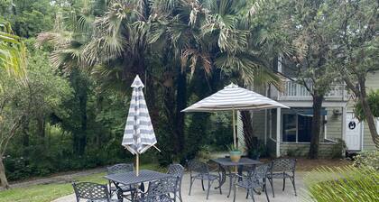 Britt's Creek Condo - the perfect location in Ocean Springs!