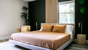 3 bedrooms, desk, travel crib, free WiFi