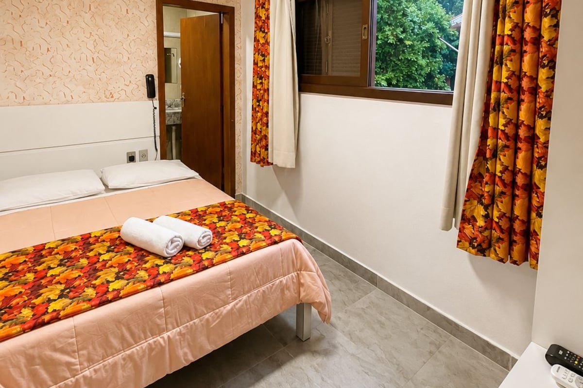 Economy Double or Twin Room | WiFi (free)