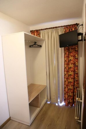 Economy Double or Twin Room | Free WiFi