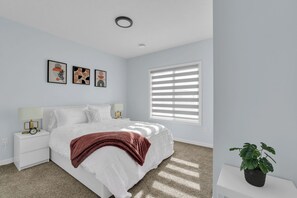 2 bedrooms, desk, iron/ironing board, travel crib