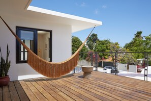 Panoramic Suite, 1 King Bed with Sofa bed, City View | City view