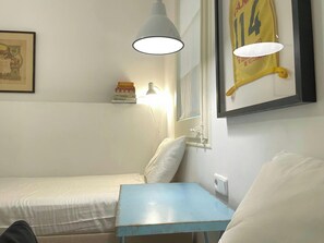 2 多间卧室、办公桌、熨斗/熨衣板、WiFi