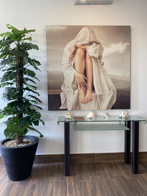 TV connectée de 43 pouces avec chaînes numériques, télévision